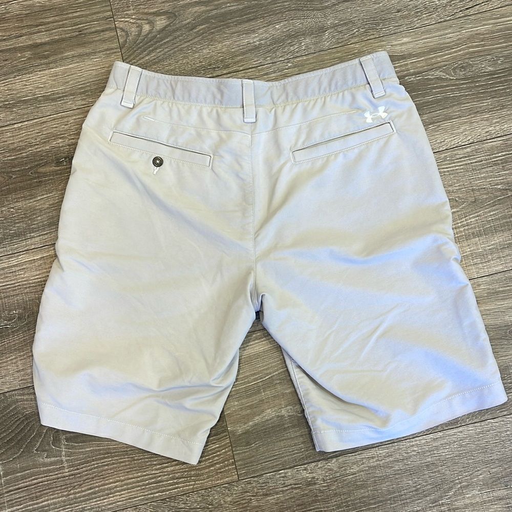 Under Armour Light Grey Shorts waist 34 - Picture 3 of 6